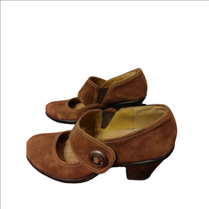 SoftSpots Artsy Mary Jane Suede size 9W